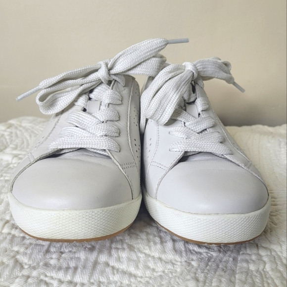 Dansko Orli Perforated Leather Sneakers Gray Lace Up I EU 39 I US 9 - Picture 4 of 11